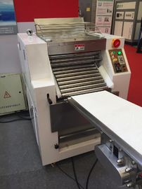 Bulat Kapasitas French Bread Line Produksi 4800 pcs ISO / CE / SGS
